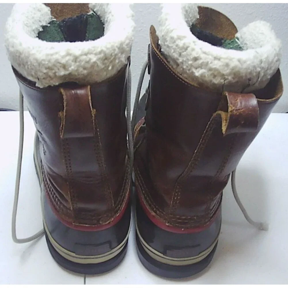 Sorel men caribou